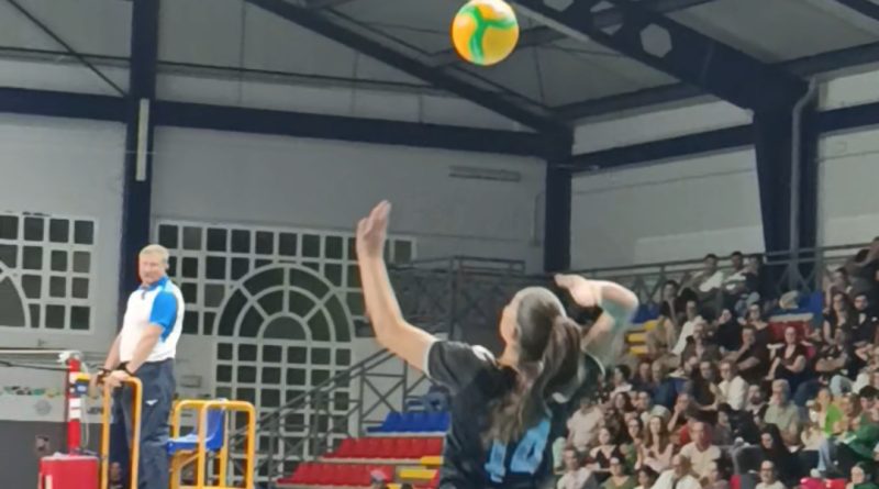 María Reis: «Es una gran responsabilidad jugar en CV Esquimo»